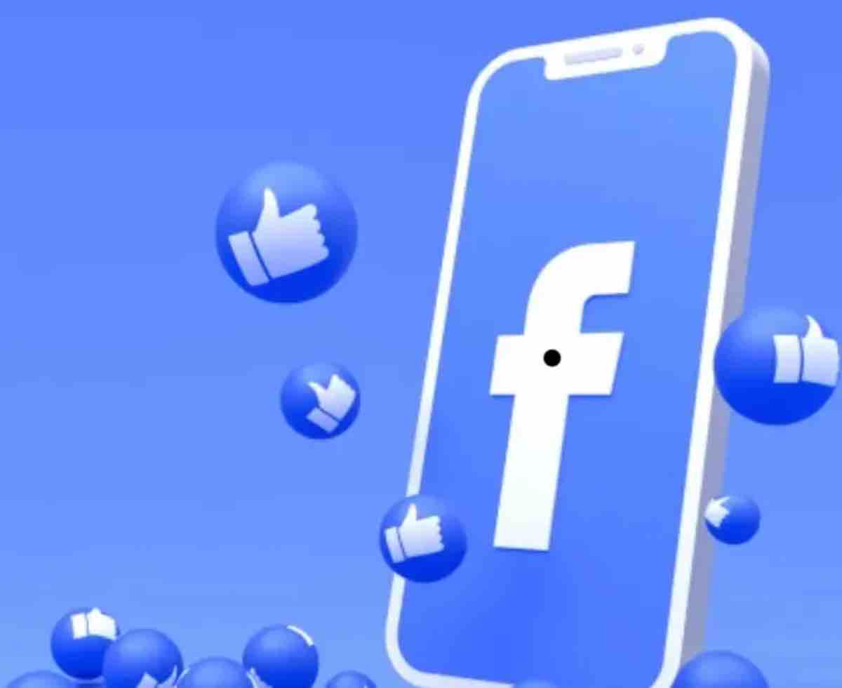 Facebook giriş ekranına atıyor