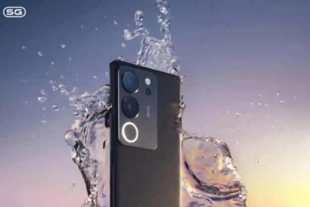 Telefon suya düştü ama çalışıyor