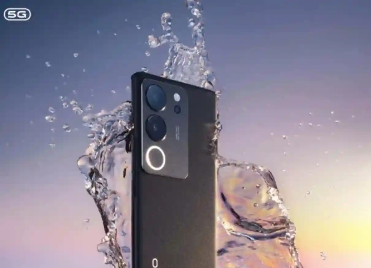 Telefon suya düştü ama çalışıyor